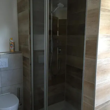 Homestay Gaestehaus Apollo *