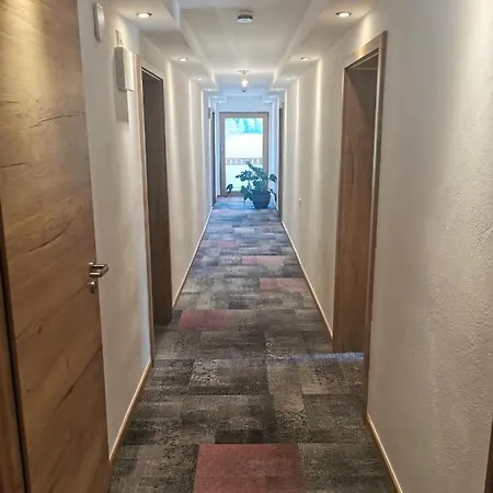 Rum i privatbostad Gaestehaus Apollo