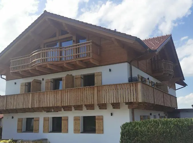 Gaestehaus Apollo Homestay *