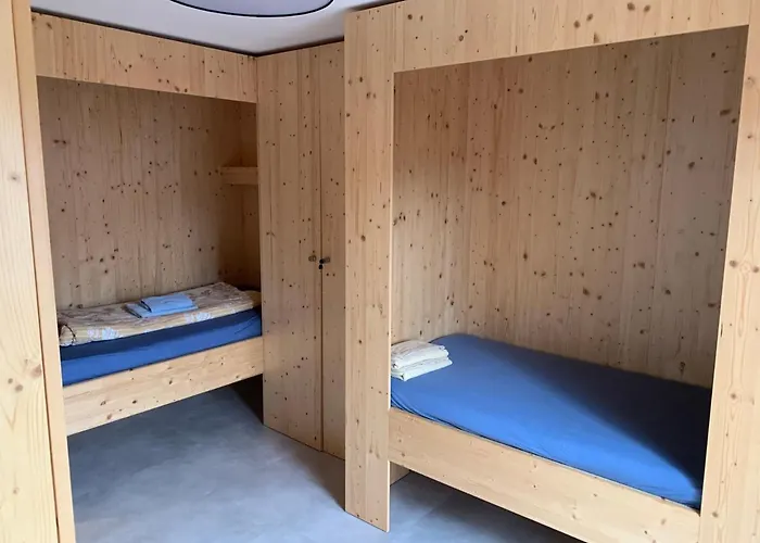 Homestay Gaestehaus Apollo *